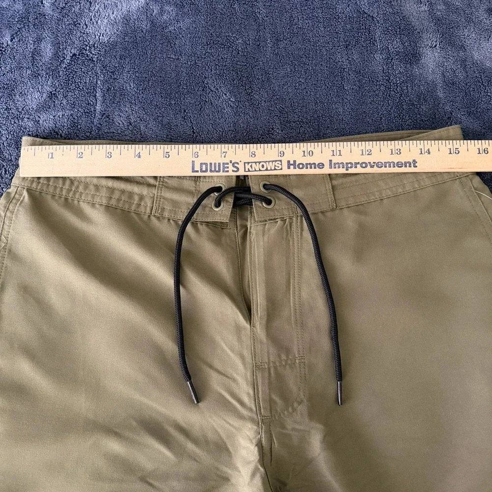 Old Navy Men's Dolphin-Hem Board Shorts Size 30 Green Hook and Loop Drawstring